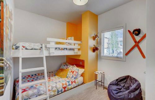 Fireplace and Deck Modern Cabin in Grand Lake! - Foto 20