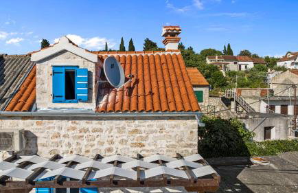 House AnaDora with pool - Zlarin - Photo 36