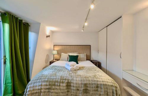 Stunning 4 Bedroom House in Old Windsor Perfect for Families & Groups - Foto 14