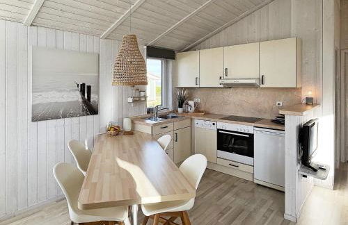 4 person holiday home in GROEMITZ - Photo 10