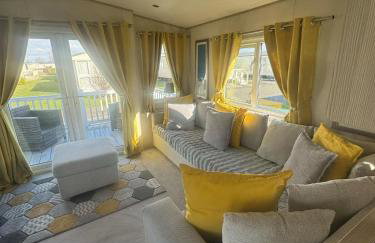 Beautiful Holiday Home 3 Bed Caravan by The Beach, Free Wifi, Games Console, TVs & DVD's, Passes Not Included - Foto 57