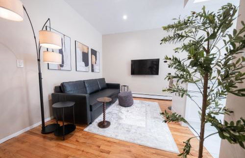 Sunlit 2BR Central Park North elevator & laundry - Foto 14