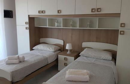 DOMUS MARIS Viserba, Spiagge e Centro a 100 mt Rimini Centro a 10 minuti in auto OFFERTA SIGEP 2026 FIERA RIMINI A 5 MINUTI - Photo 32