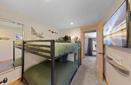 Rustling Grove in Tahoe City - Pet-Friendly, Walking Distance to Downtown and Lake - Private Hot Tub - Foto 20
