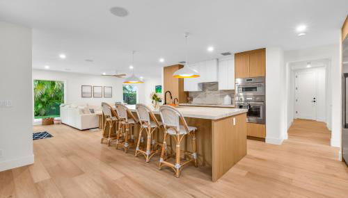 Spacious, Elegant 5 Bed, Best Pool, All New, Close to Beach and Atlantic Ave - Photo 3