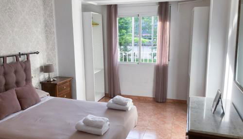 Luninoso y práctico apartamento en el centro con amplio parking incluido - Foto 3