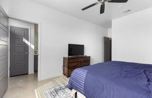 NEW Temple 12 BD Contractor & Group Friendly - Foto 22