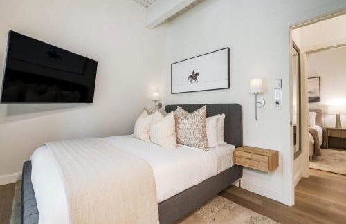 1 Block to Gondola Updated Top-Floor 2BR 2BA - Foto 31