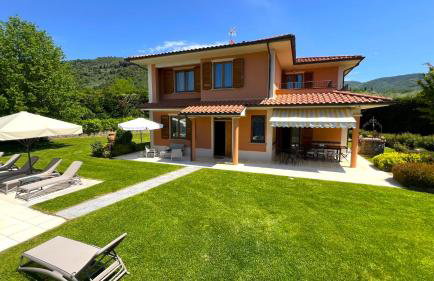 Villino Blu Private Villa on the Chianti Hils 10 Plus 2 pax - Photo 2