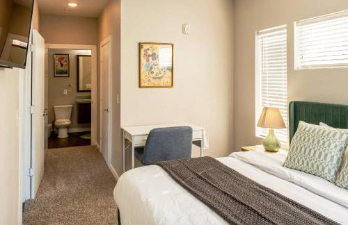 1st Floor 2B2B-Pool, Parking, Gym, 30mnt to Austin - Foto 11