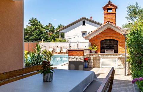 Apartments Foric Rab with Heated Pool, Sauna & Gym - Photo 39