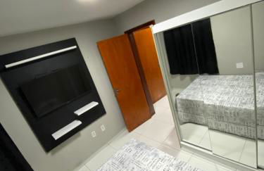 Ap de 2 quartos com ar e Wi-Fi - Foto 13