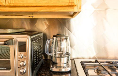 Serene Vineyard Chateau with Pool, Hot Tub, BBQ - Foto 26