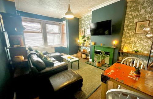 Stylish and artistic flat in Southend on Sea - 2 Double Bedrooms, Free on-street parking - Foto 1