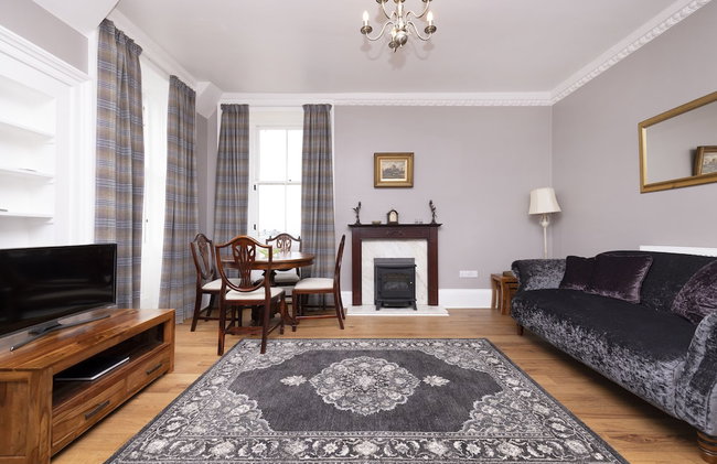 JOIVY Charming 2-Bed Flat Near Edinburgh Castle - Foto 23