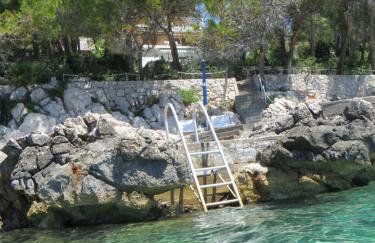 Villa V, 4-star 2-floor 1-apartment seaside property with great outdoors - Foto 4