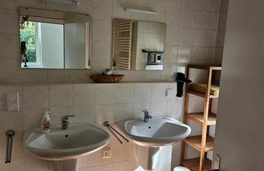 Ganze Wohnung mit Garten - Foto 9