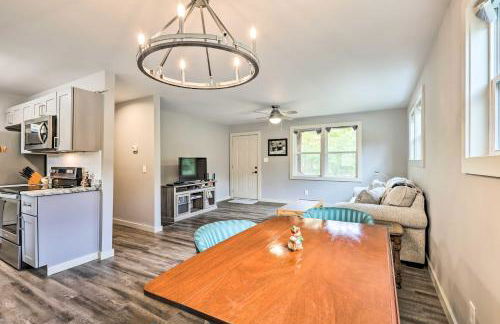 Near Hiking and Wineries! Newland Retreat with Creek - Foto 9