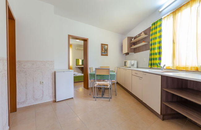 2 Bedroom Apartment in Dafinka Guest House - Photo 16