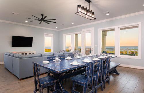 Luxury Beachfront l Sleeps 20, Hot Tub, Pool & Game Room Fun! - Foto 6