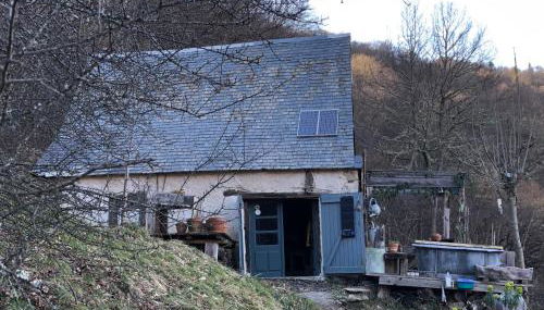 Une nuit en CABANE dans la Forêt - Foto 3