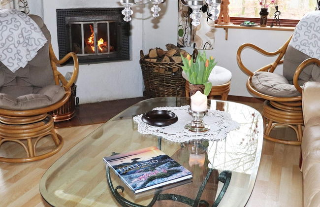 6 Person Holiday Home in Knared - Foto 12