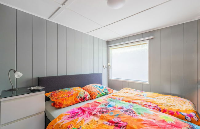 Lovely Wooden Chalet With Garden in Reutum - Photo 4