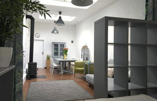 BIG CALM APART HOTEL 15min WARSAW 6pers WiFi Fireplace Garden Grill - Foto 1