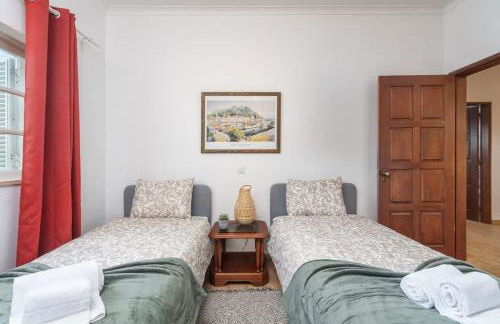 Spacious Villa Swimming Pool by HostWise - Foto 31