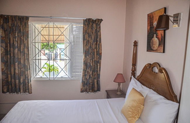 HAPPY HOLIDAYS at Drax Hall Country Club - Foto 2