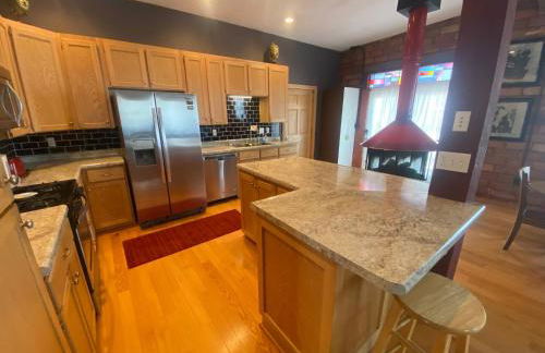 Suite A 2 BR w/ Bridge St. view - Foto 24