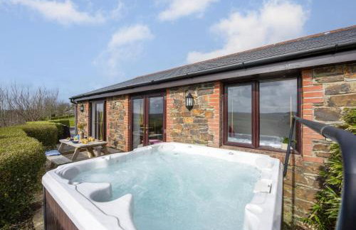 Hot Tub Bungalow - Close to Portreath - Free WiFi - Free Parking - Pet Friendly - Foto 32
