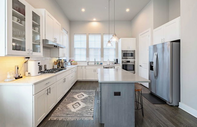 Modern Home, Private Balcony, Near Rainey & Lady Bird Lake Haus of Z - Foto 11