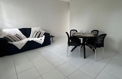 Próx. ao shopping, para 10 pessoas, ar condicionado e garagem APT B - Foto 24