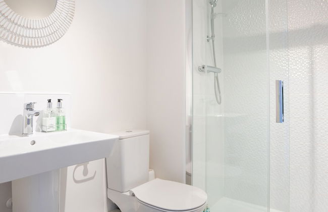 Immaculate 4-bed House 5mins Walk to Village Shop - Foto 24