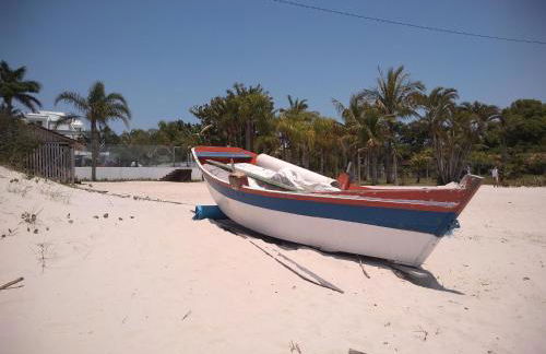 Apartamento de 2 quartos a 3 minutos a pé da praia de Cachoeira de Bom Jesu com águas calmas - Foto 34