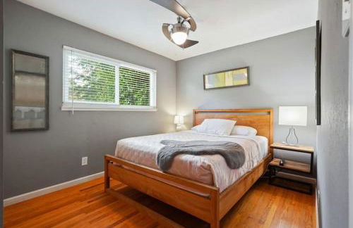 Riverview Huge Yard, Quiet Cul-de-Sac, Perfect for Families - Photo 17