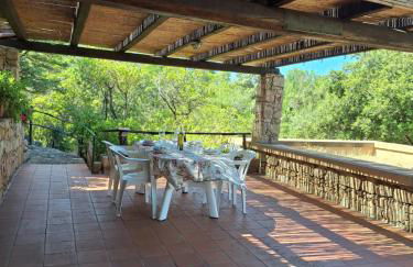 Villa La Lecceta surrounded by greenery and sea view with sunset - Foto 16