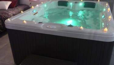 Nuit romantique avec Jacuzzi SPA privatif proche TOULOUSE - Foto 4