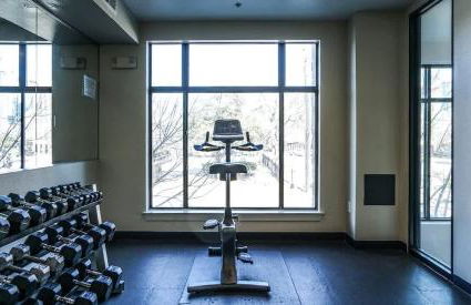 Boulevard Stays Walk to Downtown 1BR SoCo Pool Parking Gym 01 - Foto 28