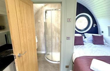 Rowan Hobbit Pod at Cowbridge Cabins - Foto 2