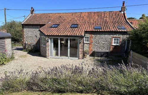 Well Cottage Retreat , Salthouse By Together Travel - Photo 30