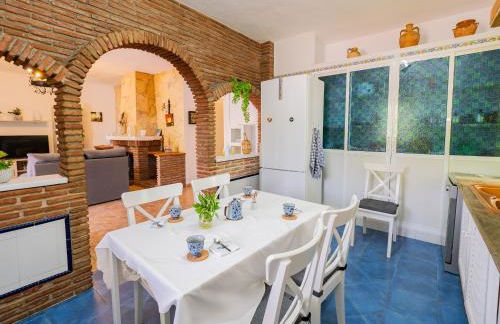 Cubo's Casa Vista Alegre - Photo 28