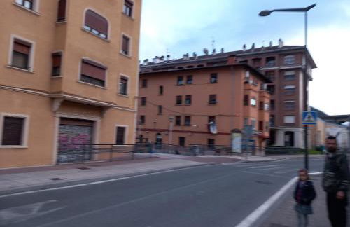 Piso entero llodio a 17km de BILBAO tren y bus - Foto 13