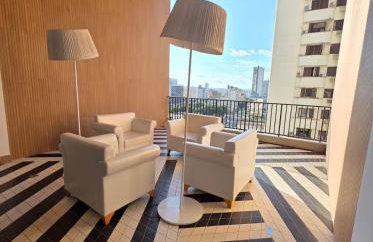 Lindo flat em prédio luxuoso - Excelente localização - Foto 20