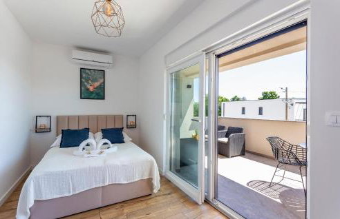 4 Bedroom Cozy Home In Marcana - Foto 31