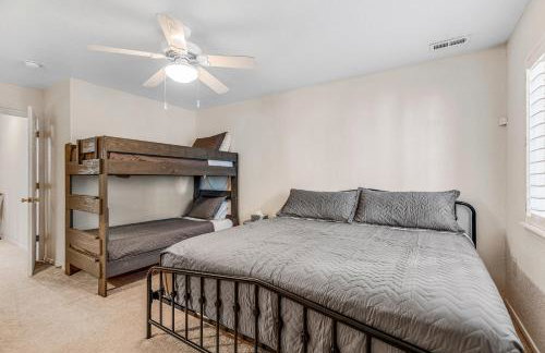 ACE - A Hole in One Right on the Golf Course Hot Tub Mt Views Pines - Foto 34