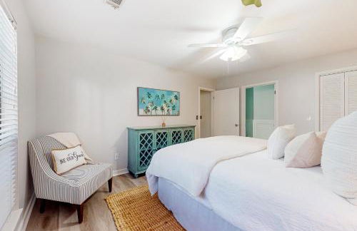 Sandpiper Cottage - 30 Day Rental - Photo 12