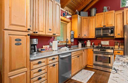 Lakeside Log Home, Private Dock, Near Ark! - Foto 15