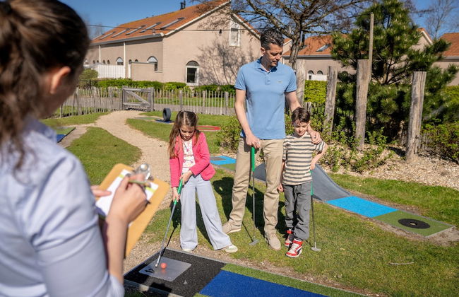 Restyled Bungalow With 2 Bathrooms, Near the Beach - Photo 24
